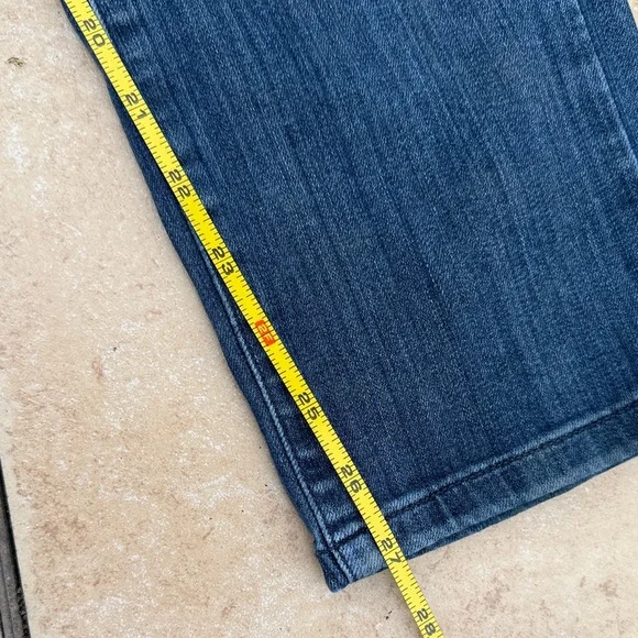 Simply Vera Vera Wang Dark Wash Cropped Jeans - Picture 9 of 9